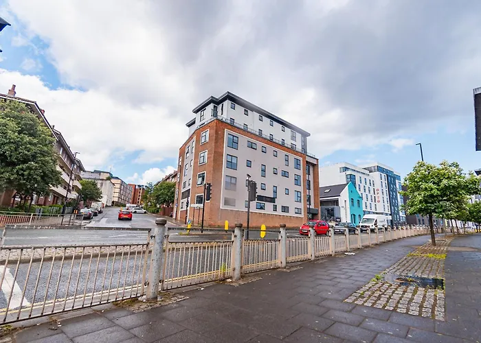 Two Bedroom Newcastle City Quayside Apartment